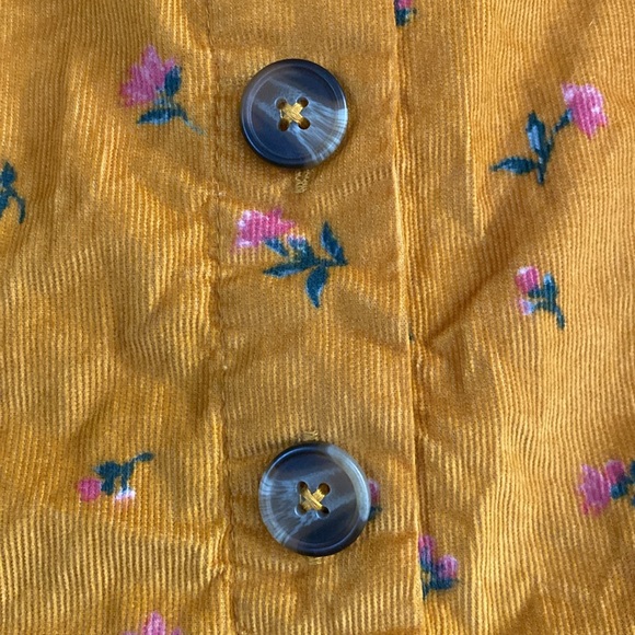 American Eagle corduroy flowery skirt! Size- medium. - Picture 4 of 10